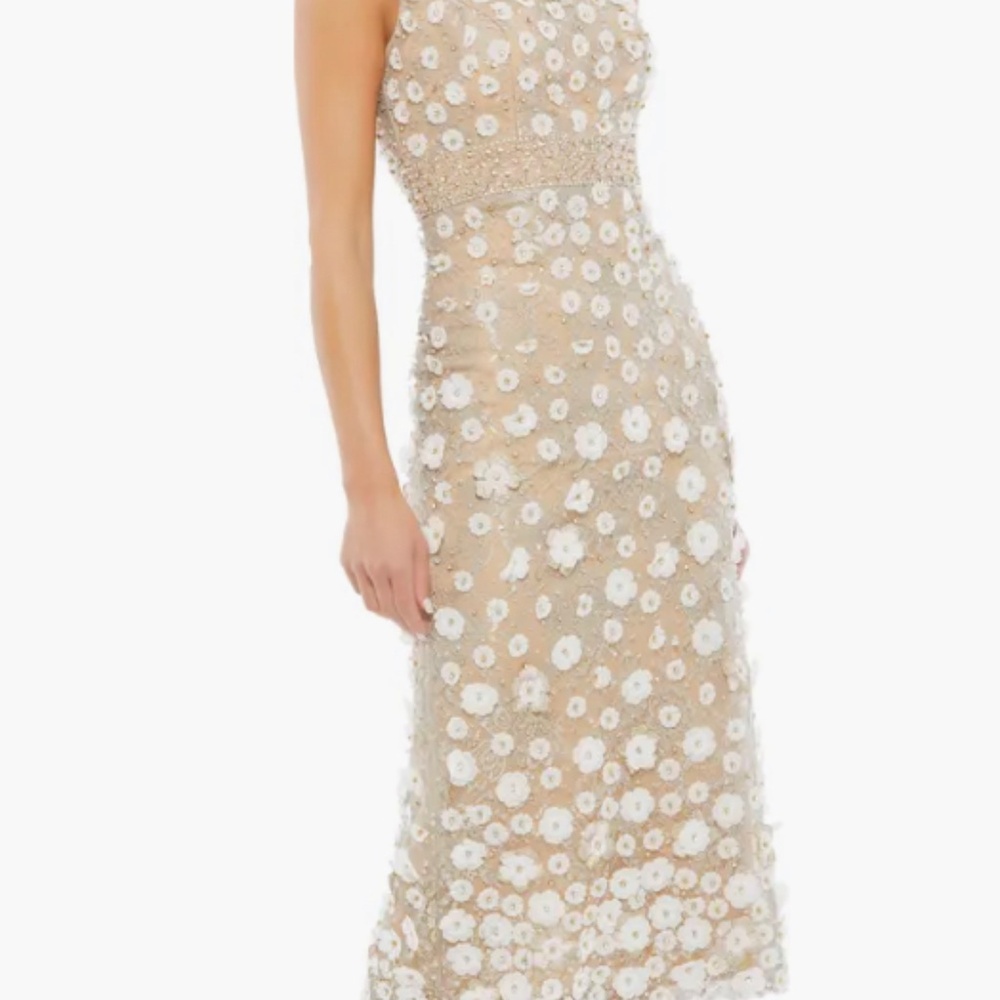 Mac Dugall Size 4 Like New Beaded Sheath Dress